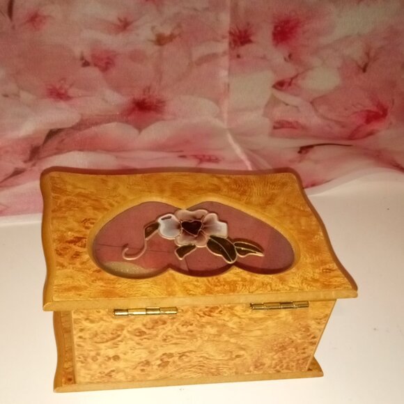 GIRL'S 6" JEWELRY BOX WITH SITTING 9" TEDDYBEAR DRESSER DECOR - Picture 6 of 9